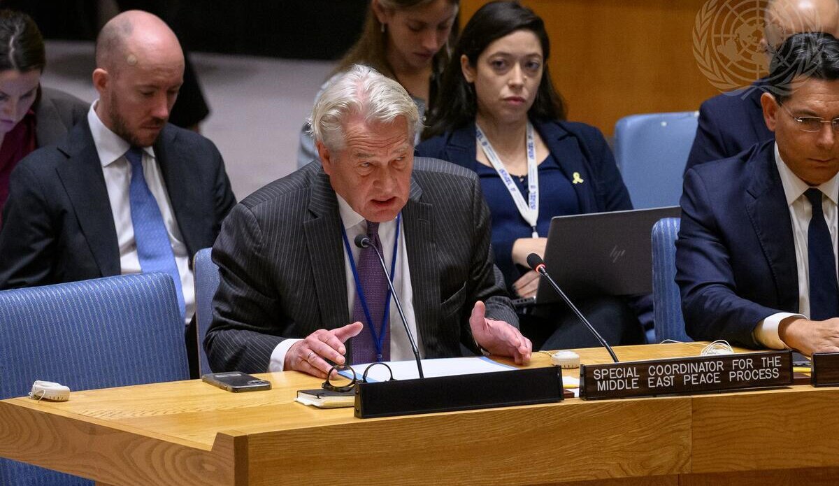 Tor Wennesland, United Nations Special Coordinator for the Middle East Peace Process, briefs the Security Council meeting on the situation in the Middle East, including the Palestinian question.