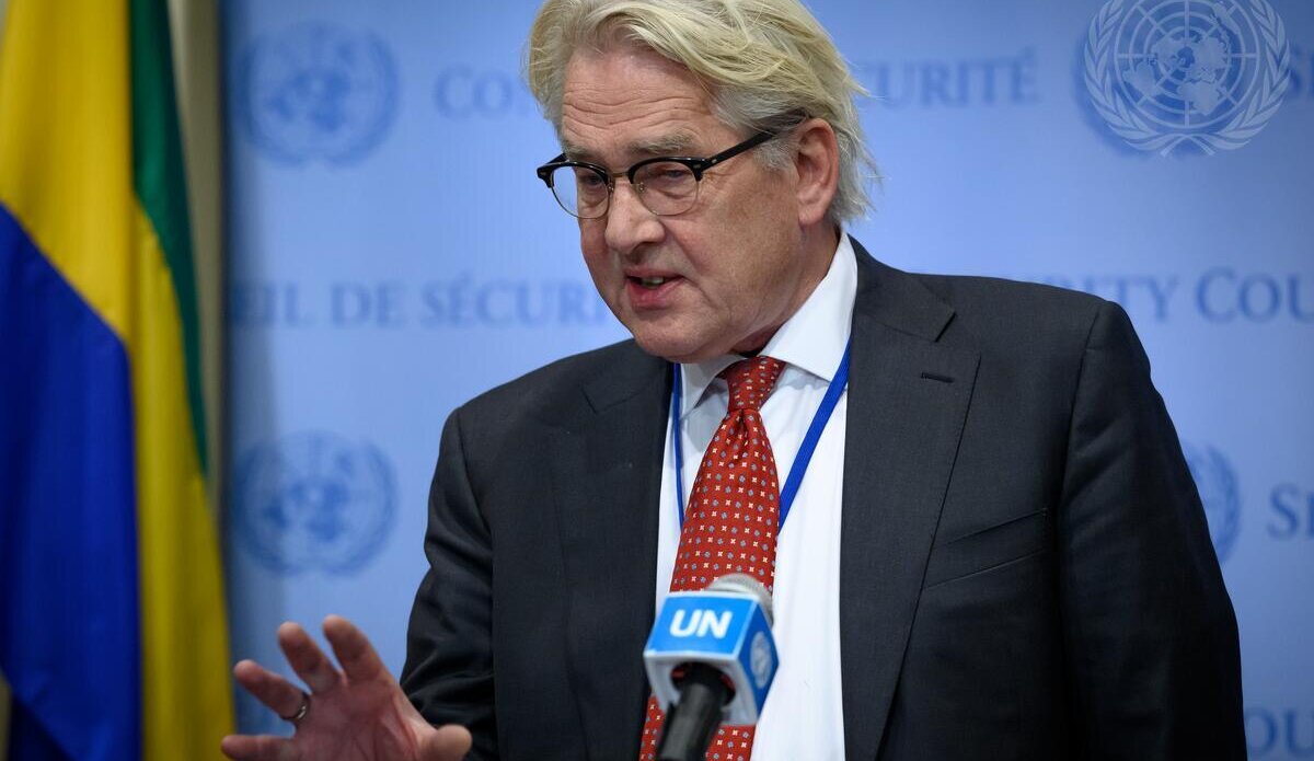 UN Special Coordinator for the Middle East Peace Process, Tor Wennesland, media stakeout (UN Photo/Loey Felipe - 28 November 2022 - New York)