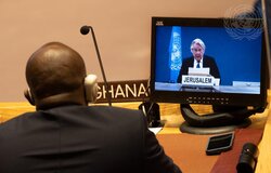 Tor Wennesland (on screen), Special Coordinator for the Middle East Peace Process, briefs the Security Council meeting on the situation in the Middle East, including the Palestinian question. (UN Photo / Eskinder Debebe - 22 March 2022)