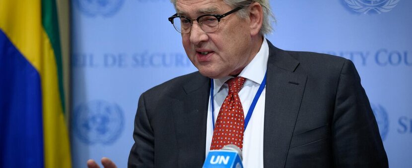 UN Special Coordinator for the Middle East Peace Process, Tor Wennesland, media stakeout (UN Photo/Loey Felipe - 28 November 2022 - New York)